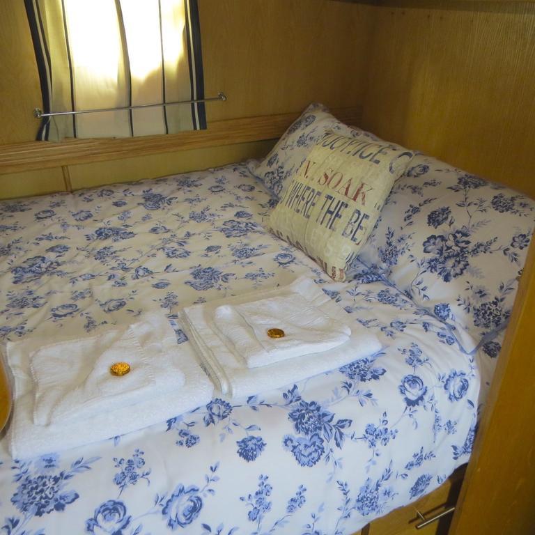 Houseboat Hotels Sheffield Habitación foto